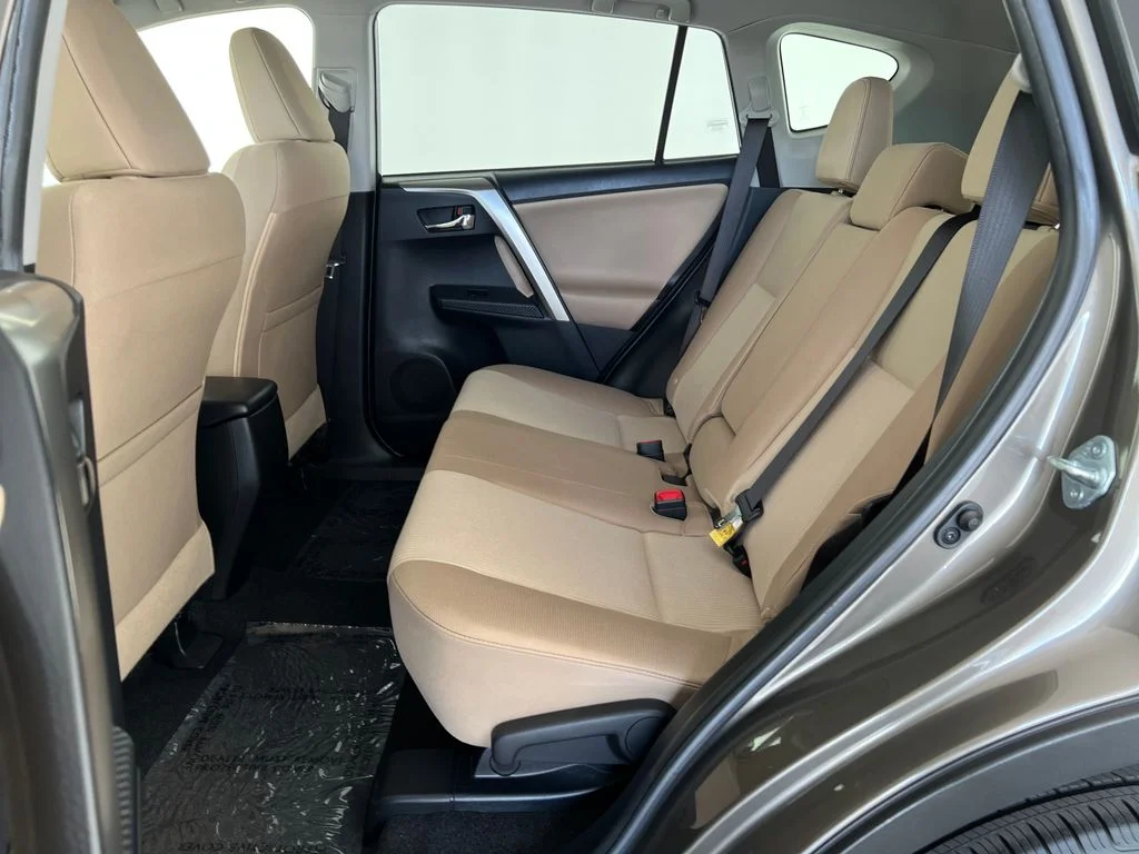 Used 2014 Brown Toyota XLE image 27