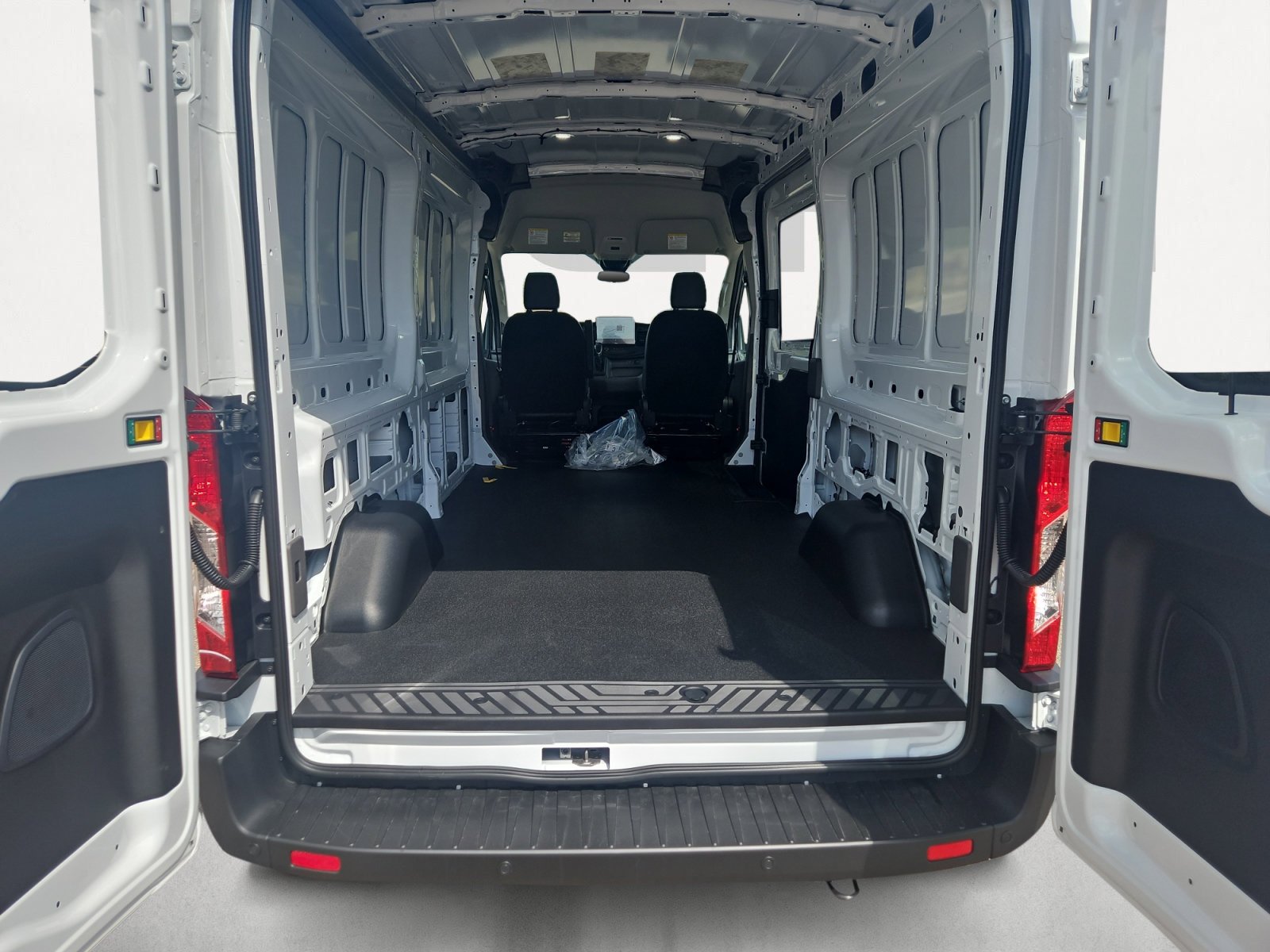 2025 Ford Transit Van Base - Photo 11