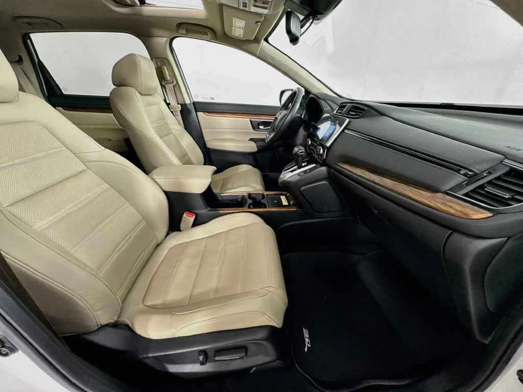 Certified Used 2021 White Honda Touring image 36