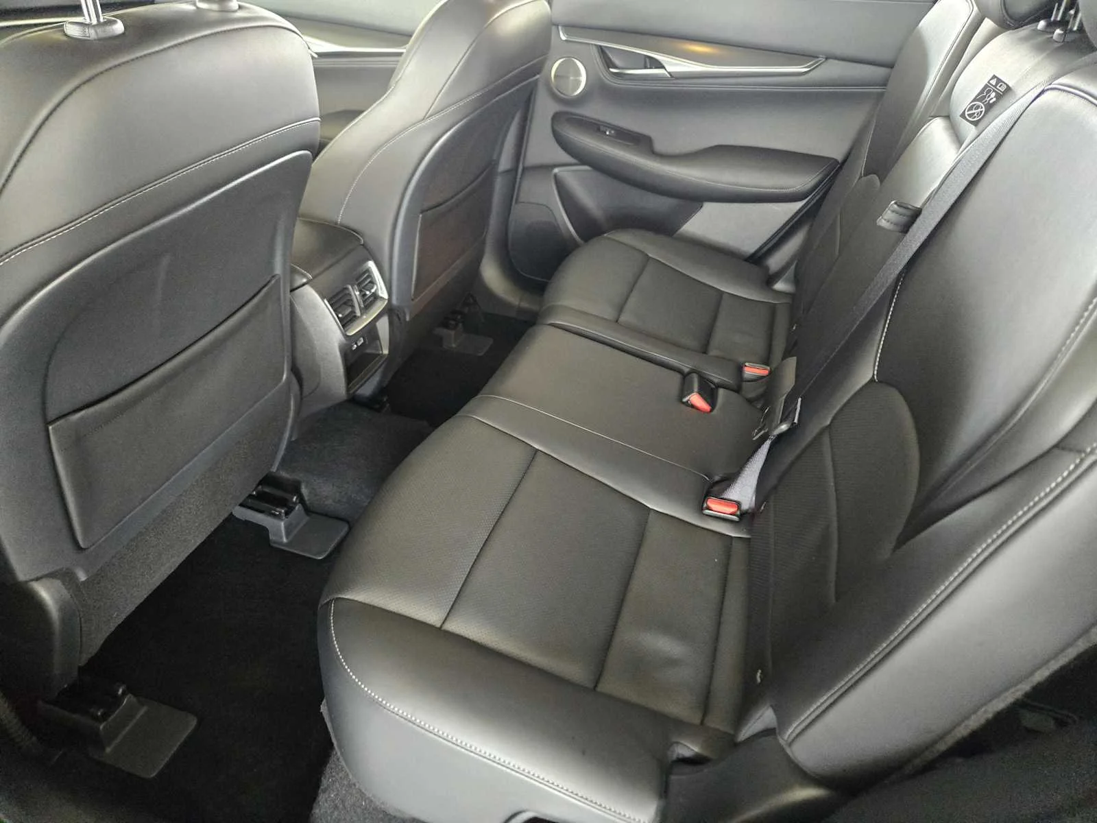 Certified Used 2025 Slate Gray INFINITI ESSENTIAL image 30