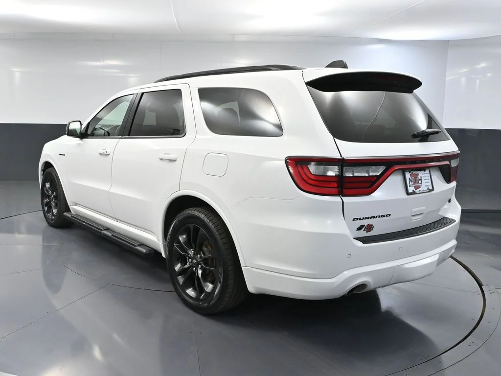 Certified Used 2024 White/off-white Dodge R/T Premium image 9