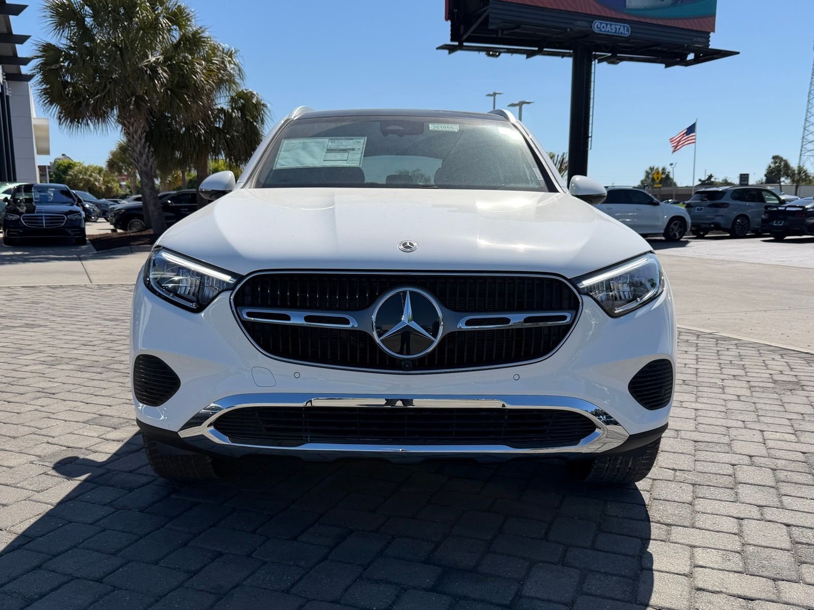 New 2026 Polar White Mercedes-Benz GLC 300 image 6