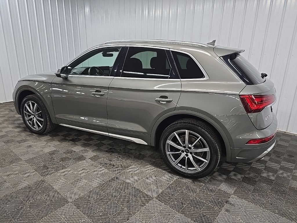 Used 2023 Gray Audi Premium Plus image 4