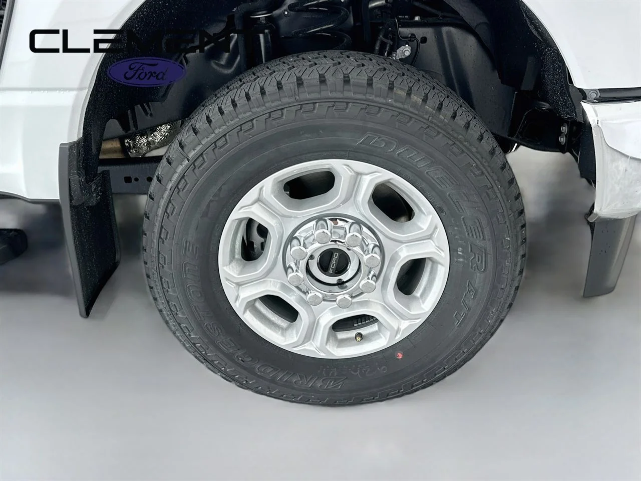 New 2026 Oxford White Ford F-350® XLT image 32