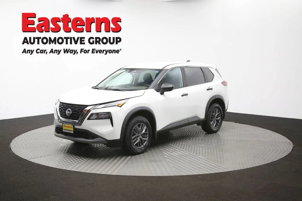 Used 2023 White Nissan S image 57