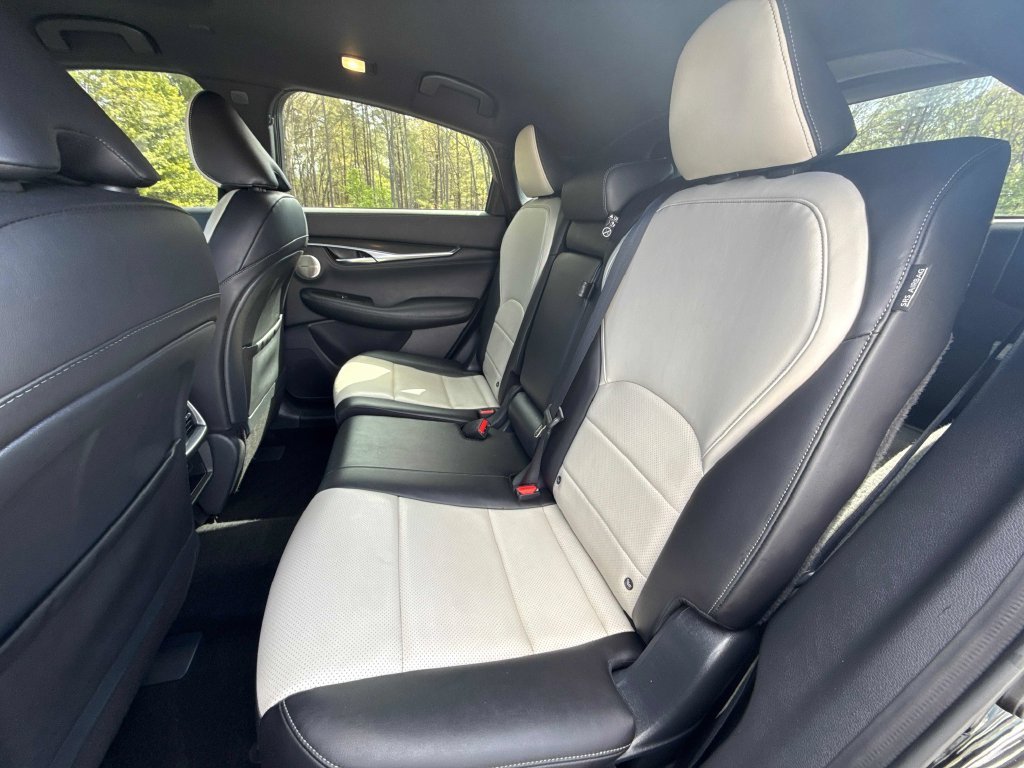 2025 INFINITI QX55 Essential - Photo 12