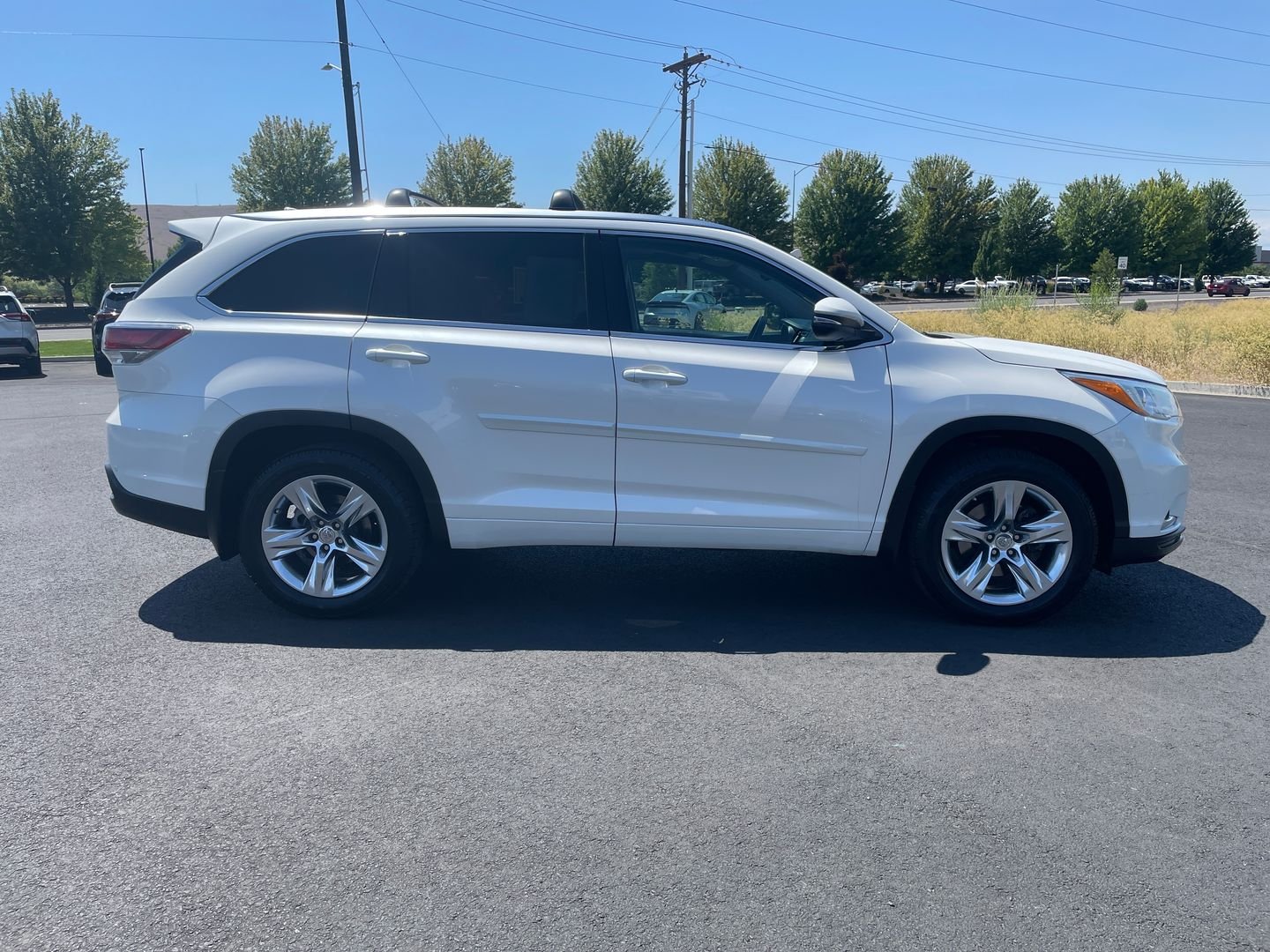 Used 2014 Toyota Highlander Limited Platinum with VIN 5TDDKRFH0ES032710 for sale in Union Gap, WA