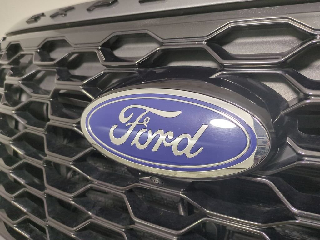 2025 Ford Explorer ST - Photo 13