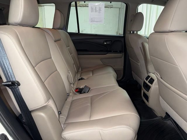 Used 2019 White Honda EX-L image 15