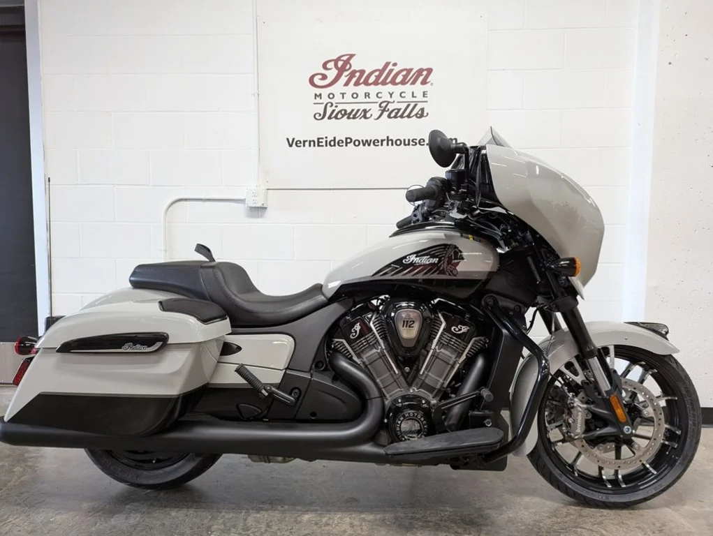 New 2026 Indian Motorcycle Chieftain® PowerPlus Dark Horse® 112 w