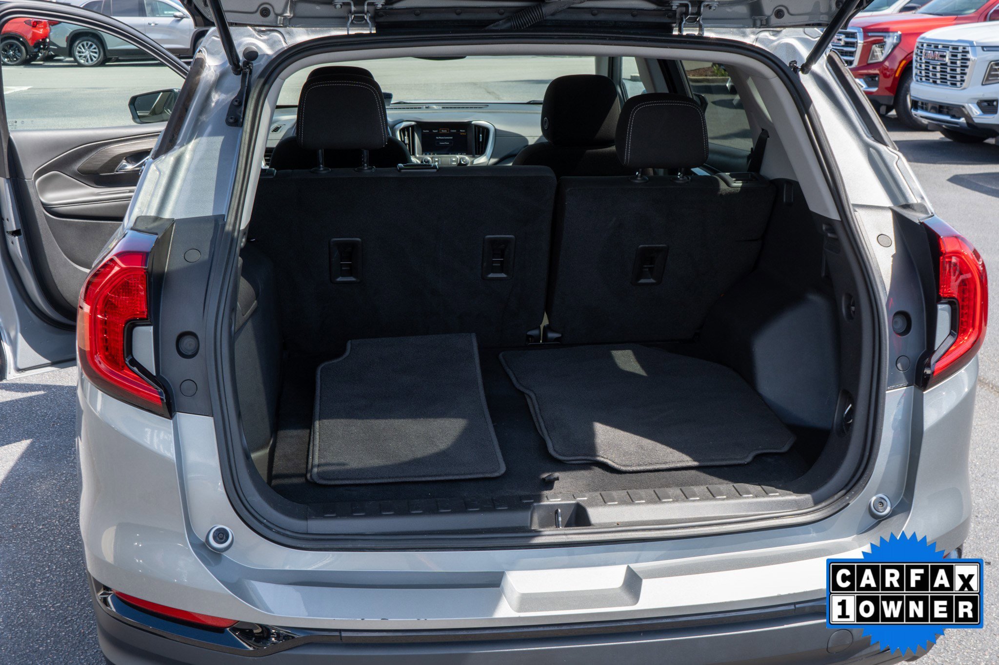 2023 GMC Terrain SLE - Photo 31