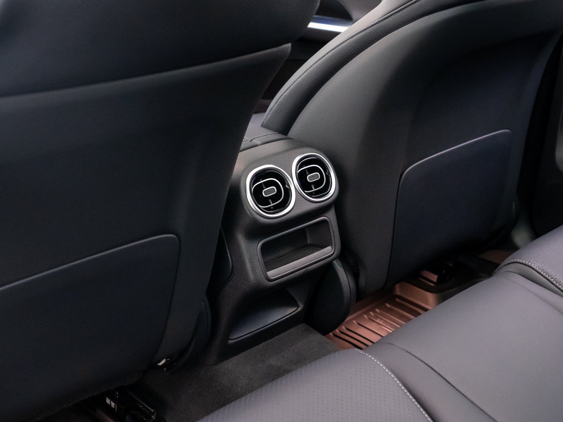 New 2026 Black Mercedes-Benz GLC 300 image 64