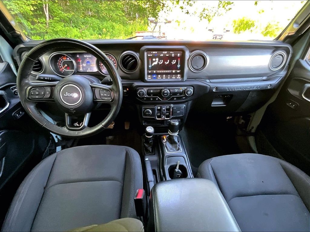 Used 2023 Earl Clearcoat Jeep Sport S image 21