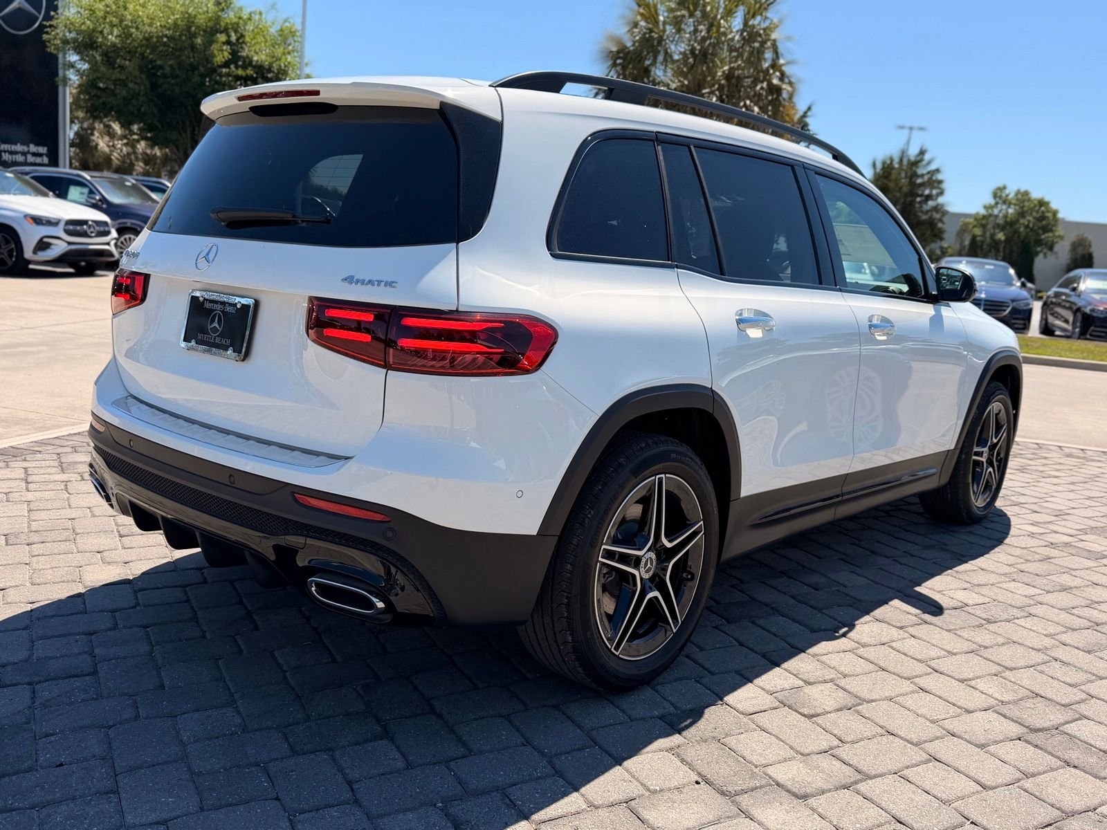 New 2026 Polar White Mercedes-Benz GLB 250 image 8