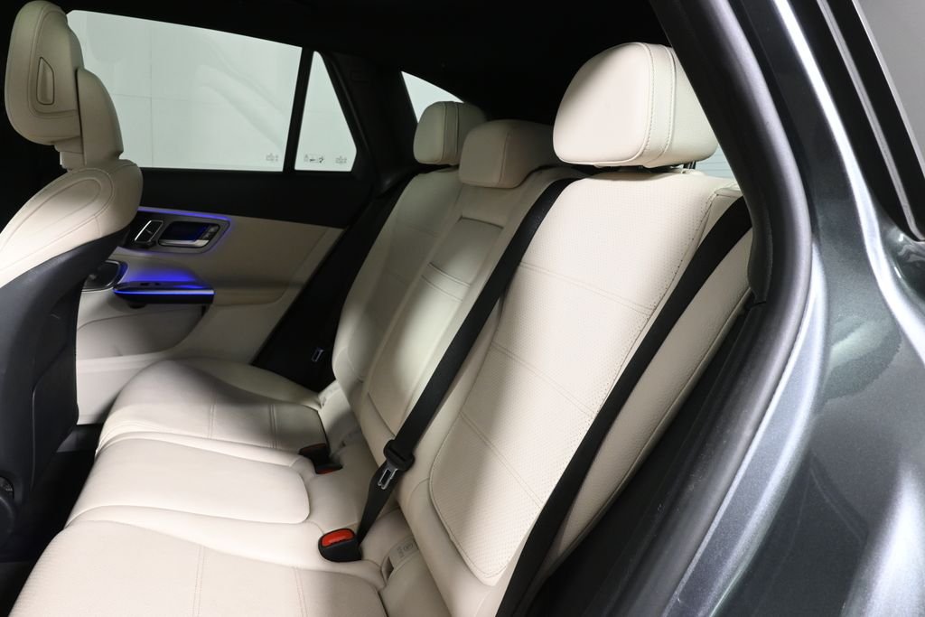 Used 2023 Selenite Gray Metallic Mercedes-Benz GLC 300 image 4