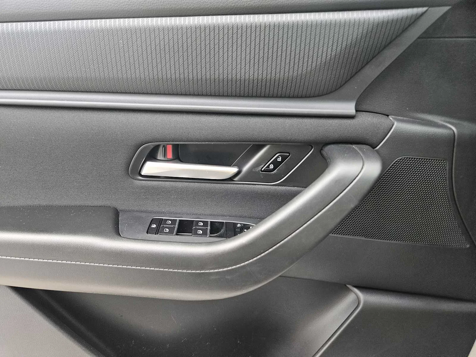 Used 2024 Rhodium White Premium Mazda 3.3 Turbo Select image 18