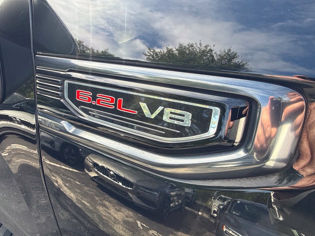 Used 2022 Onyx Black GMC AT4 image 10