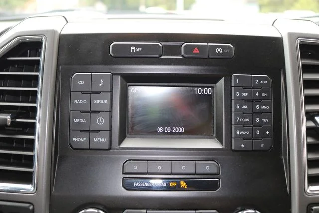 Used 2015 Oxford White Ford XLT image 15