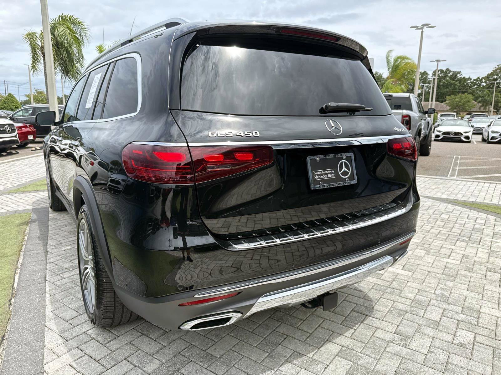 Certified Used 2025 Obsidian Black Metallic Mercedes-Benz 450 image 9
