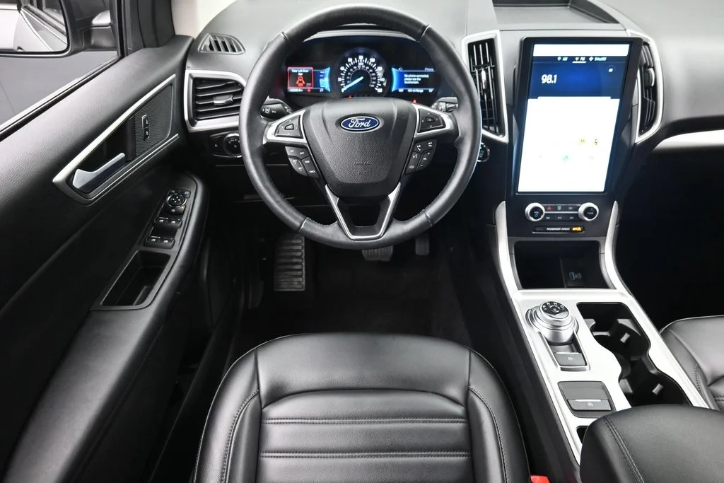 Used 2024 Gray Ford SEL image 15