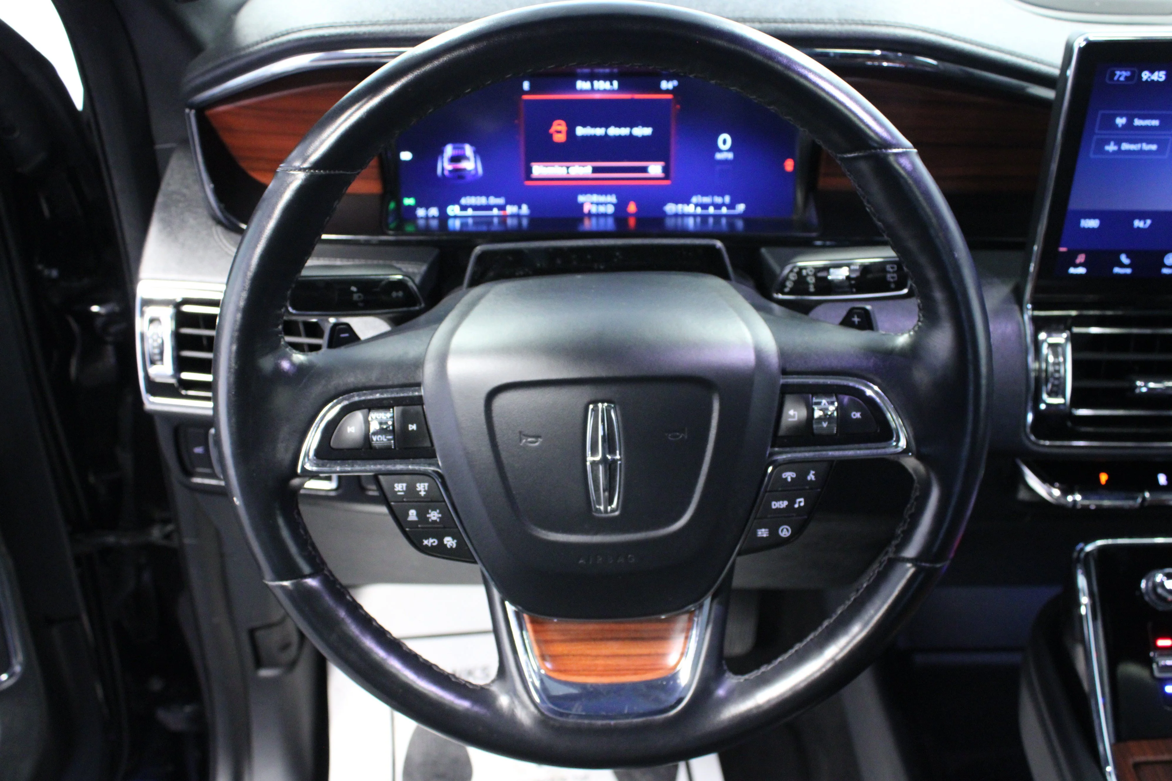 Used 2024 Black Metallic Lincoln Premiere image 18
