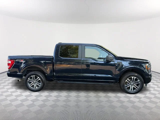 Used 2023 Blue Ford XL image 4