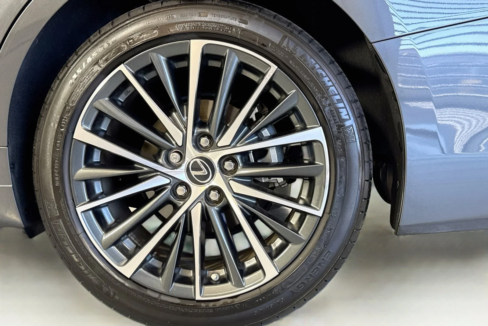 Used 2025 Cloudburst Gray Lexus ES 350 image 30