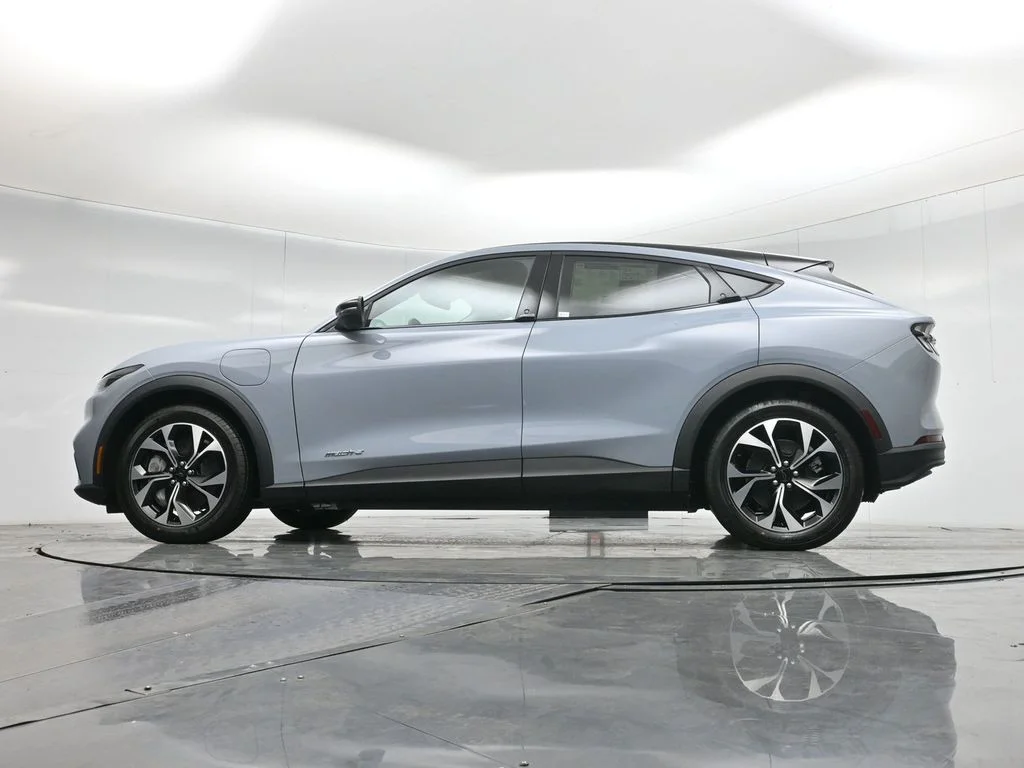 New 2026 Glacier Gray Metallic Tri-coat Ford Select image 46