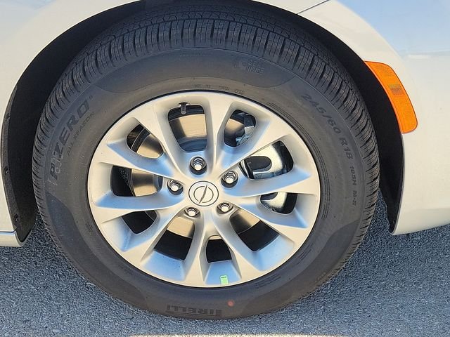 2026 Chrysler Pacifica Limited - Photo 7