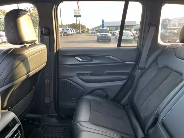 Used 2025 Black Jeep Altitude image 12