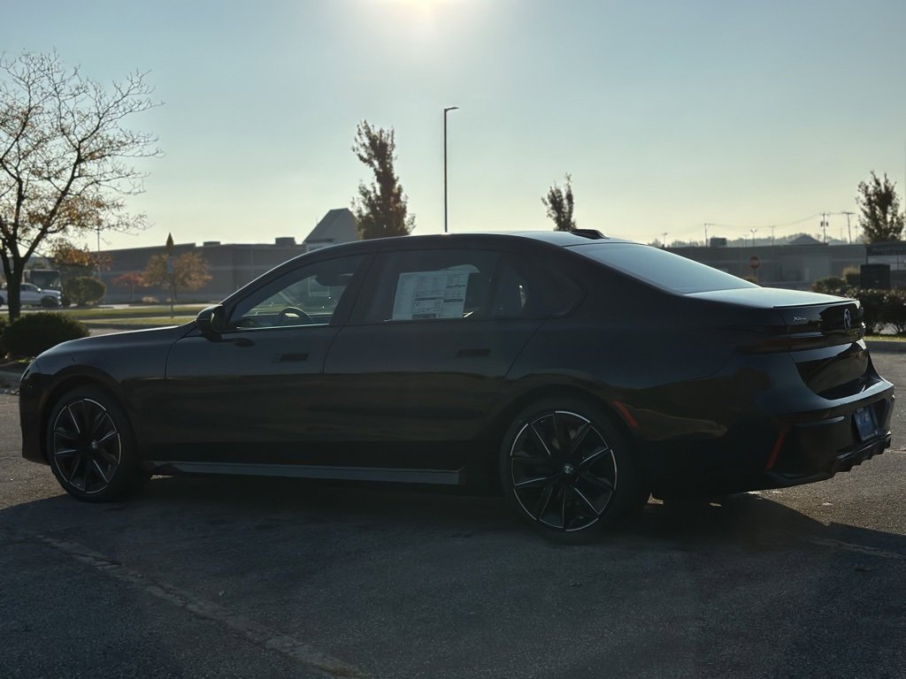 2026 Bmw 740i xDrive Sedan photo 3