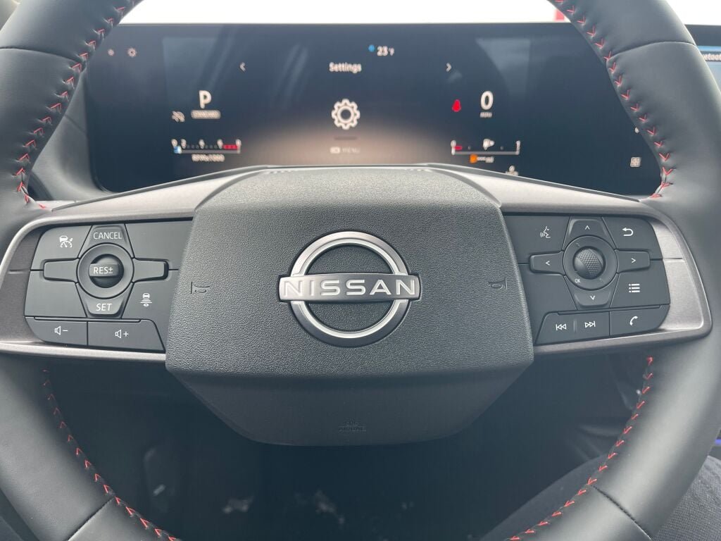 New 2026 Aspen White Tricoat Nissan SR image 11