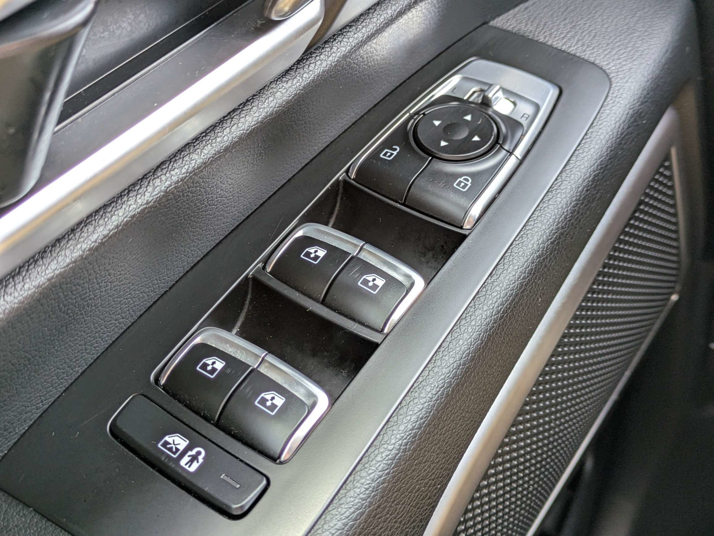 Certified Used 2024 Gravity Gray Kia LX image 30