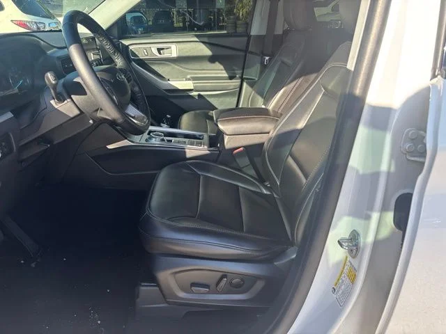 Used 2023 White Ford XLT image 9