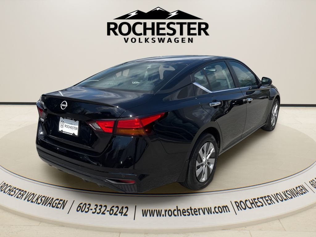 Used 2024 Black Nissan 2.5 S image 6