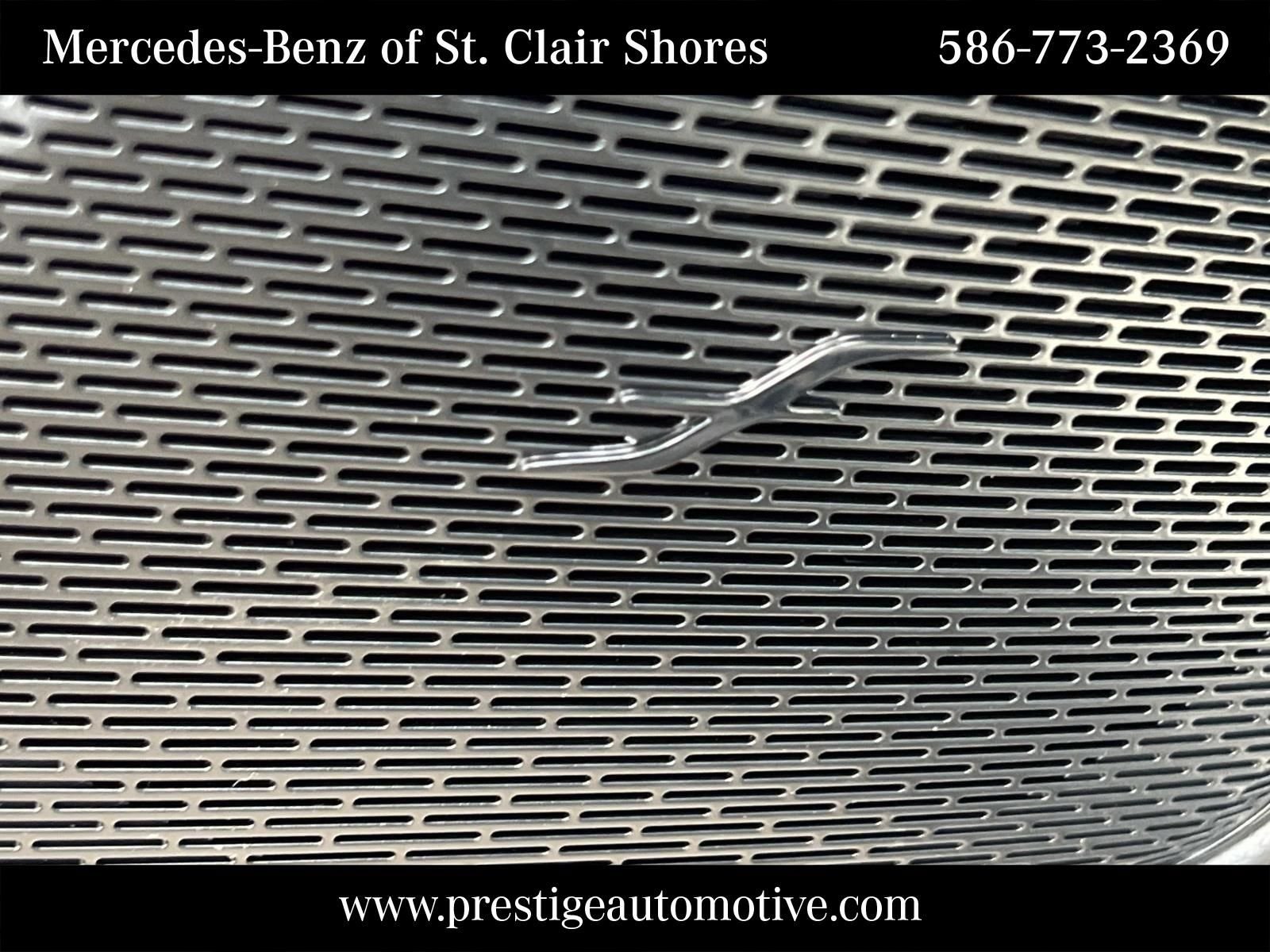 Used 2026 Black Mercedes-Benz GLB 250 image 23