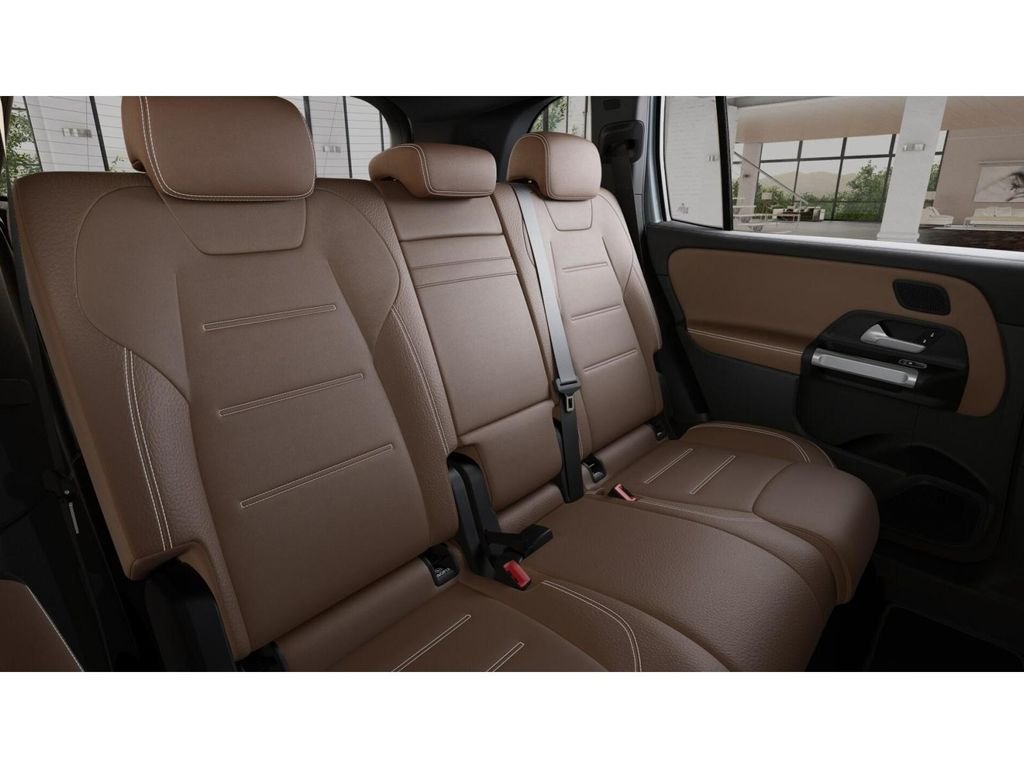 New 2026 Silver Mercedes-Benz GLB 250 image 5
