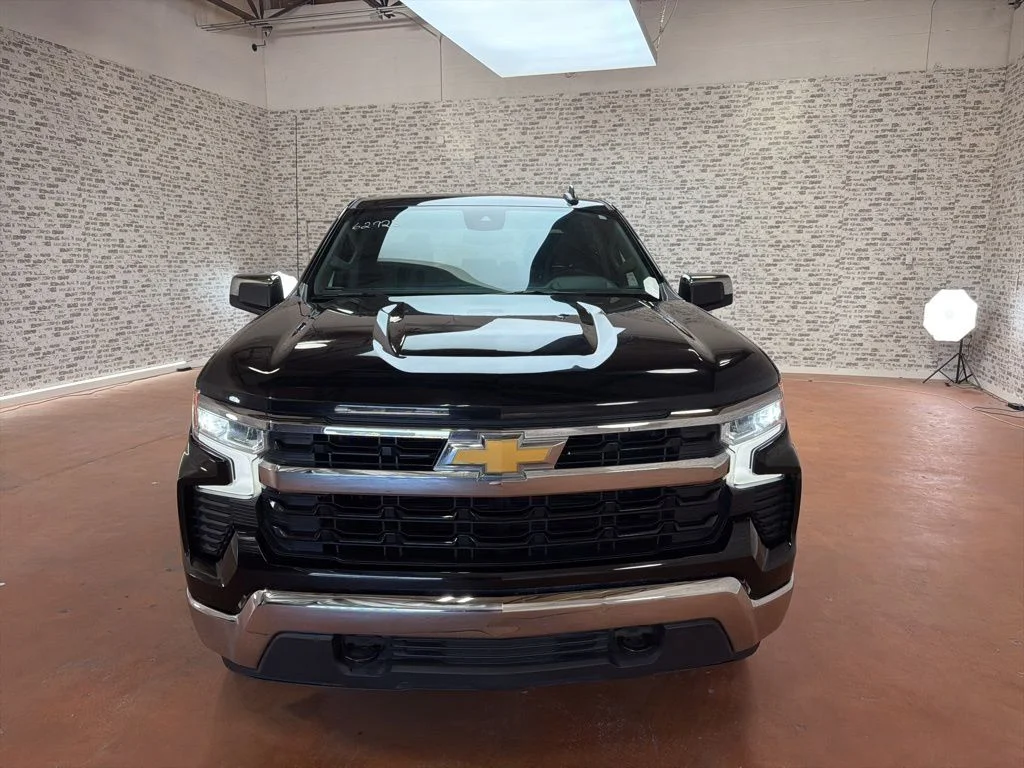 Used 2023 Black Chevrolet LT image 2