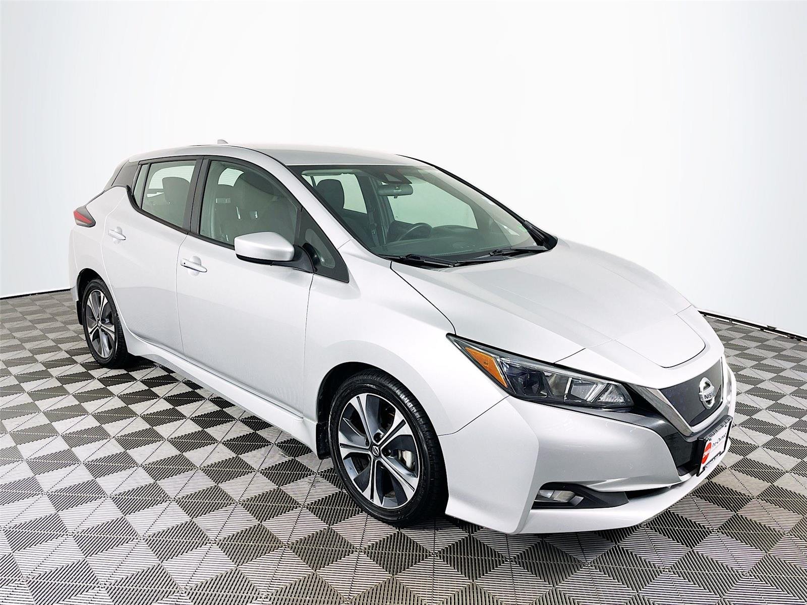2021 Nissan Leaf SV's photo