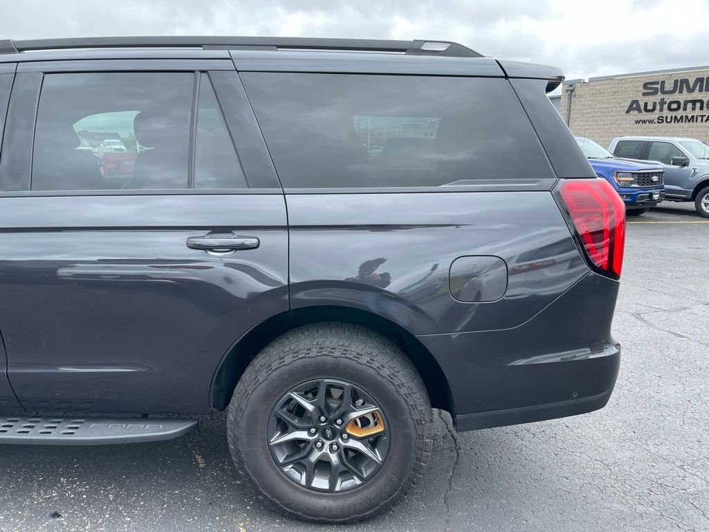 Used 2025 Gray Ford Tremor image 47