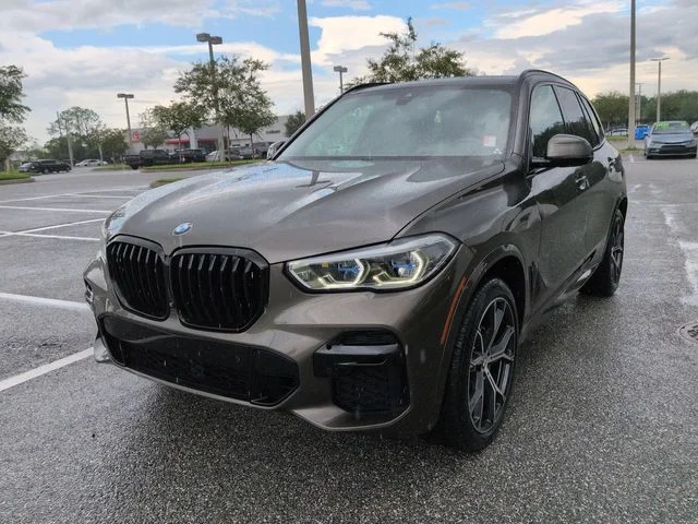 Used 2022 Green BMW xDrive40i image 8