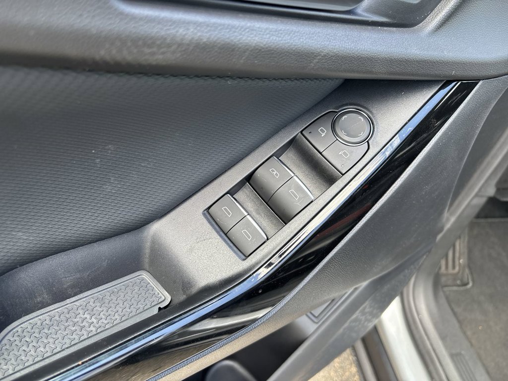 2027 Chevrolet Equinox RS - Photo 24