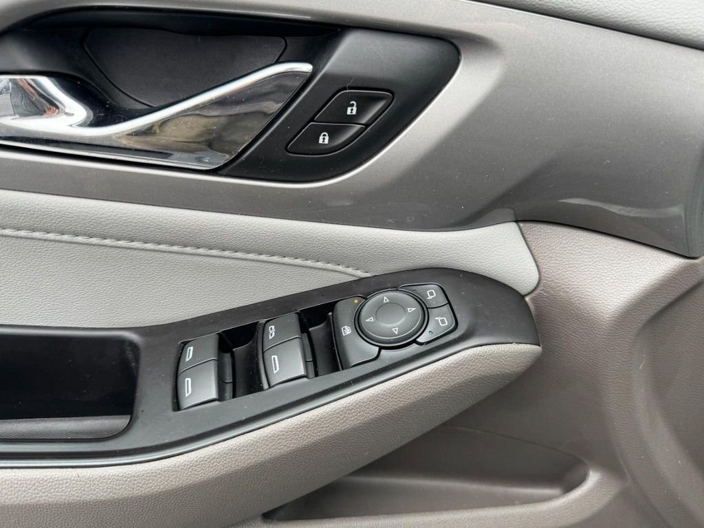 Used 2019 Silver Chevrolet LT image 15