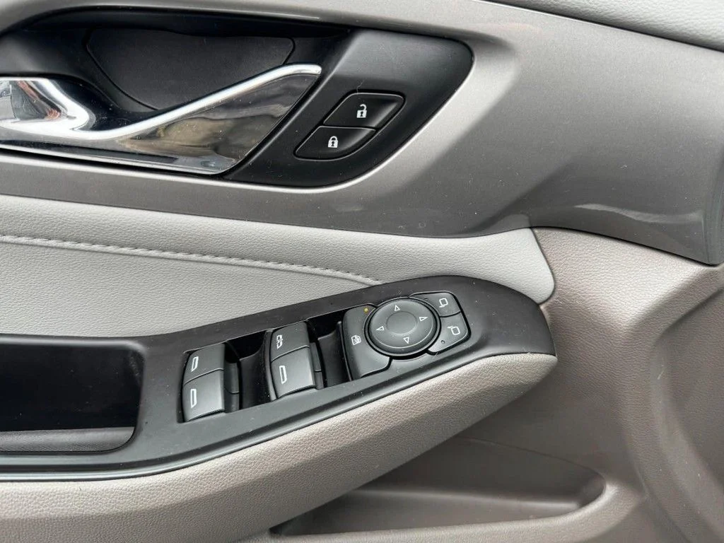 Used 2019 Silver Chevrolet LT image 15