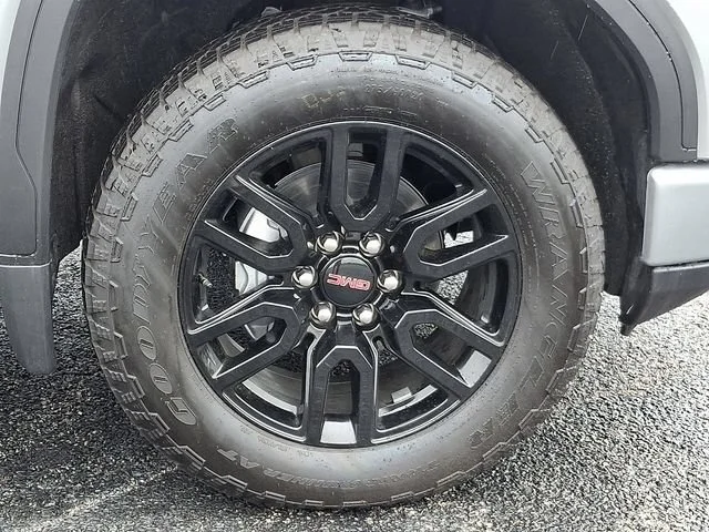 New 2026 Sterling Metallic GMC Elevation image 8