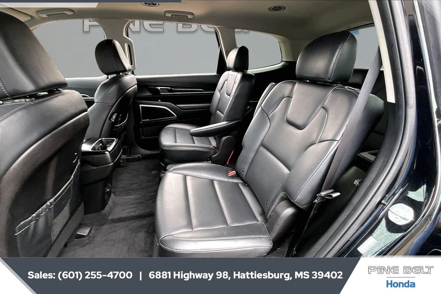 Used 2025 Ebony Black Kia S image 19