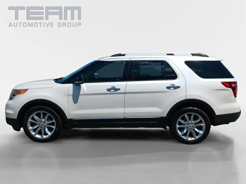 Used 2015 White Ford XLT image 4