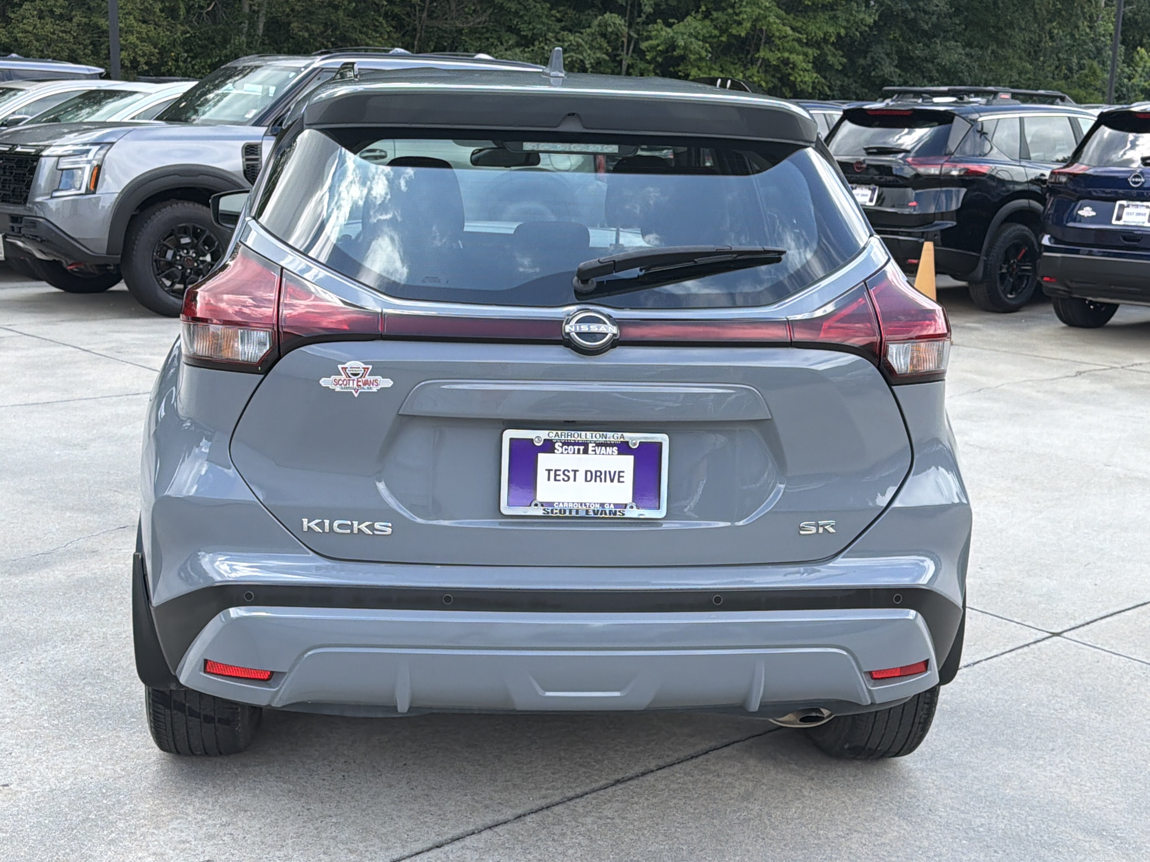 Used 2024 Boulder Gray Pearl Nissan SR image 7