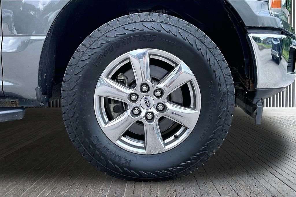 Used 2019 Gray Ford XLT image 12
