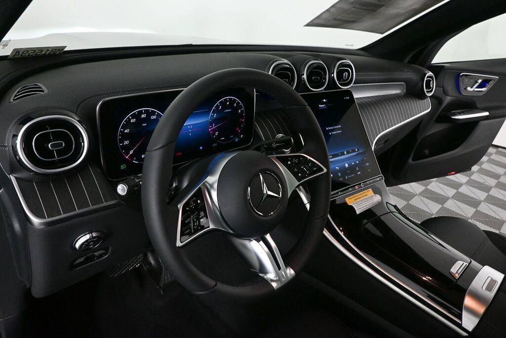New 2027 Black Mercedes-Benz GLC 300 image 42